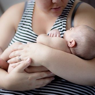 Mental health: More help for new and expectant mothers in England